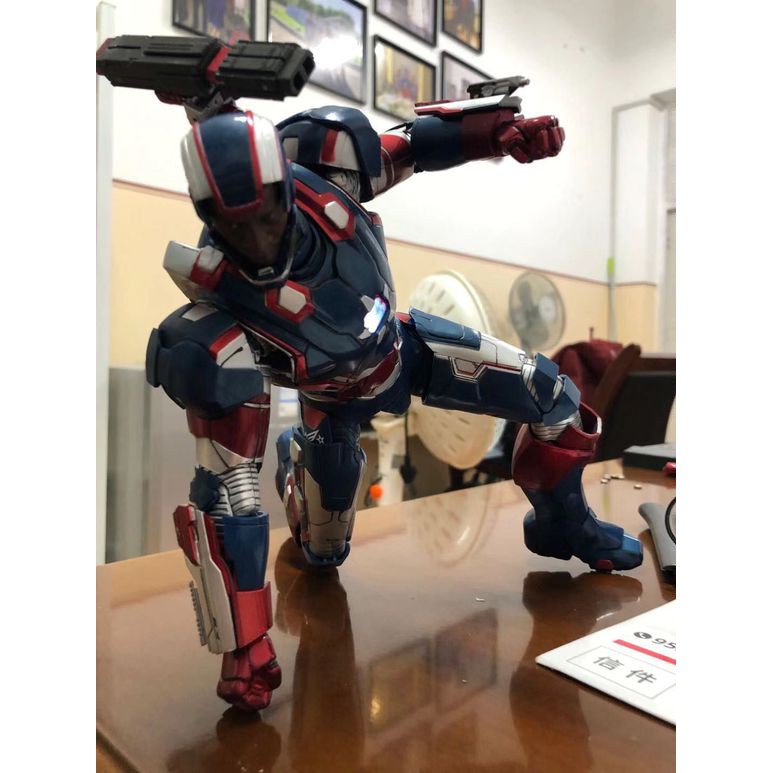 [Ành thật] Mô hình Iron man Patriot HC Hochoi 1/6 30cm - Avengers