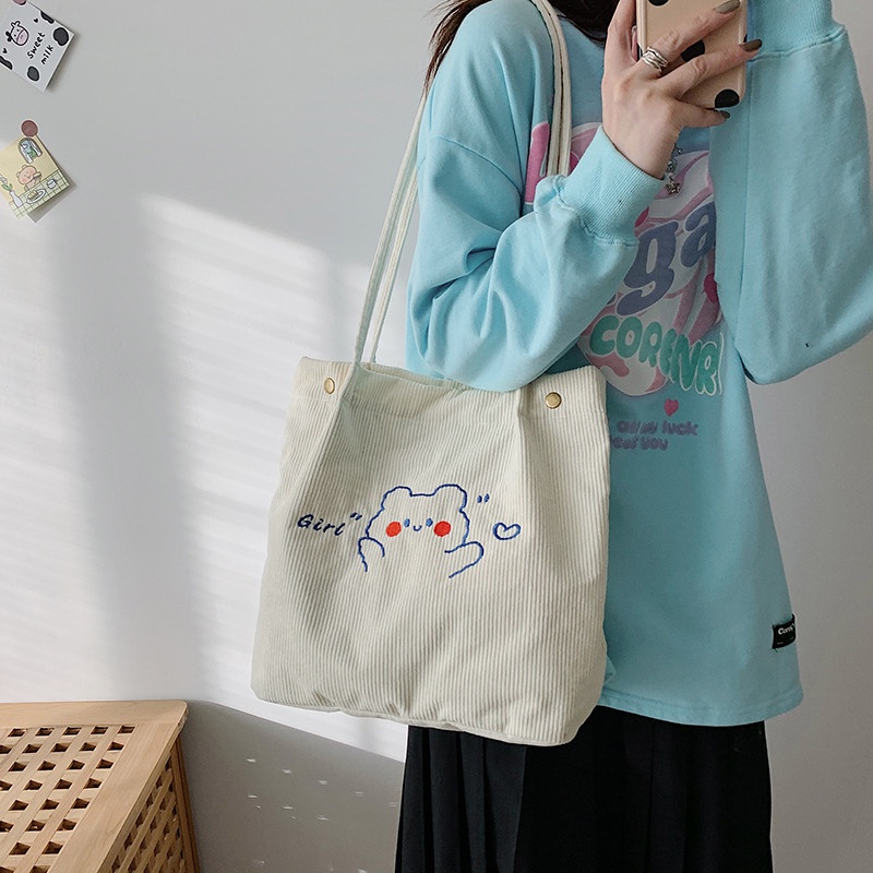 Túi Tote Vải Nhung Thêu Họa Tiết Thiết Kế Cỡ Lớn Thời Trang Xinh Xắn