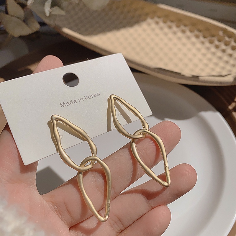 Khuyên Tai Kim Loại Dáng Tròn Phong Cách Hàn Quốc Thời Trang Cho Nữ