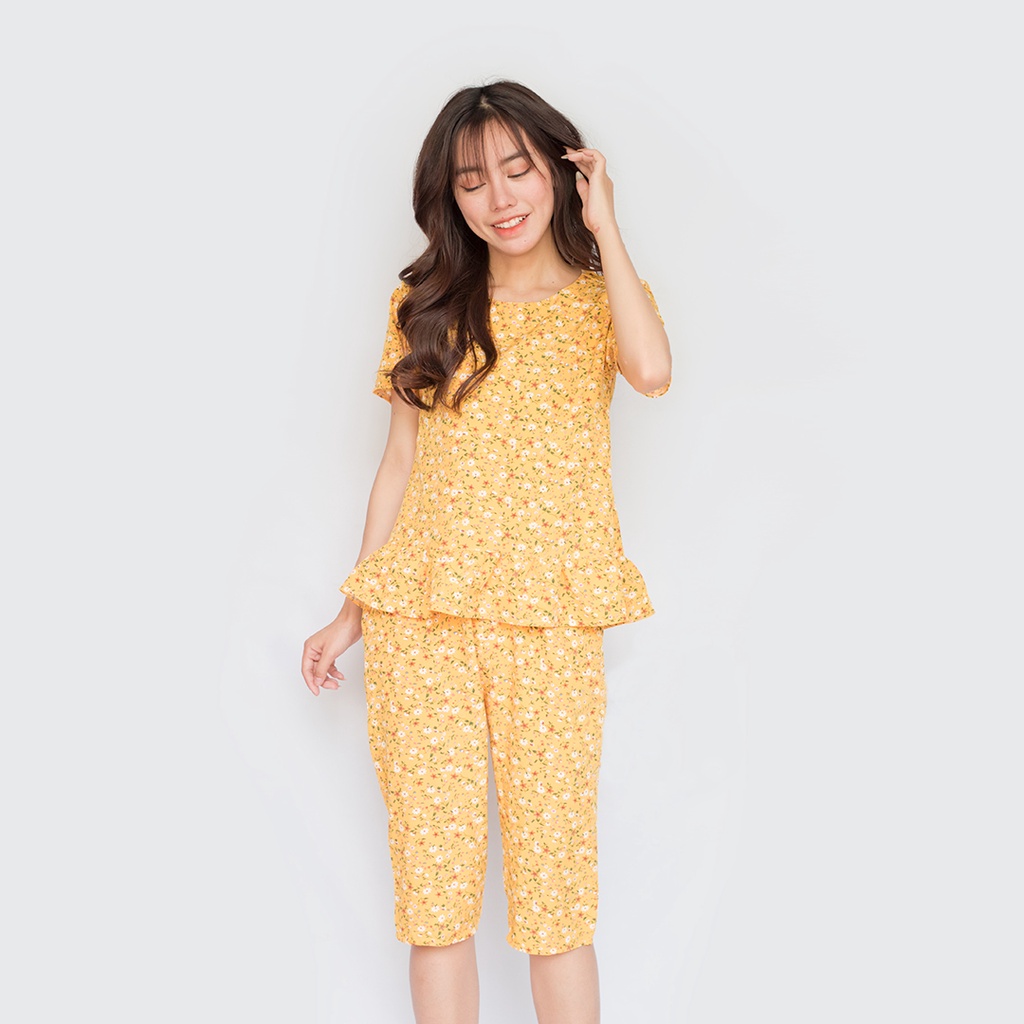 Đồ mặc nhà dễ thương quần lửng ngắn tay họa tiết hoa nhí chất liệu lụa cao cấp size dưới 70kg - Bộ lửng nữ