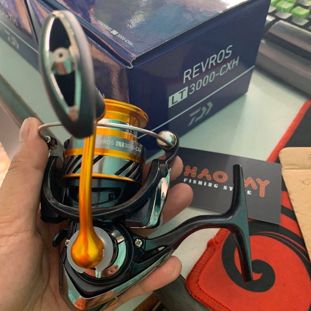 Máy câu cá Daiwa Revros LT