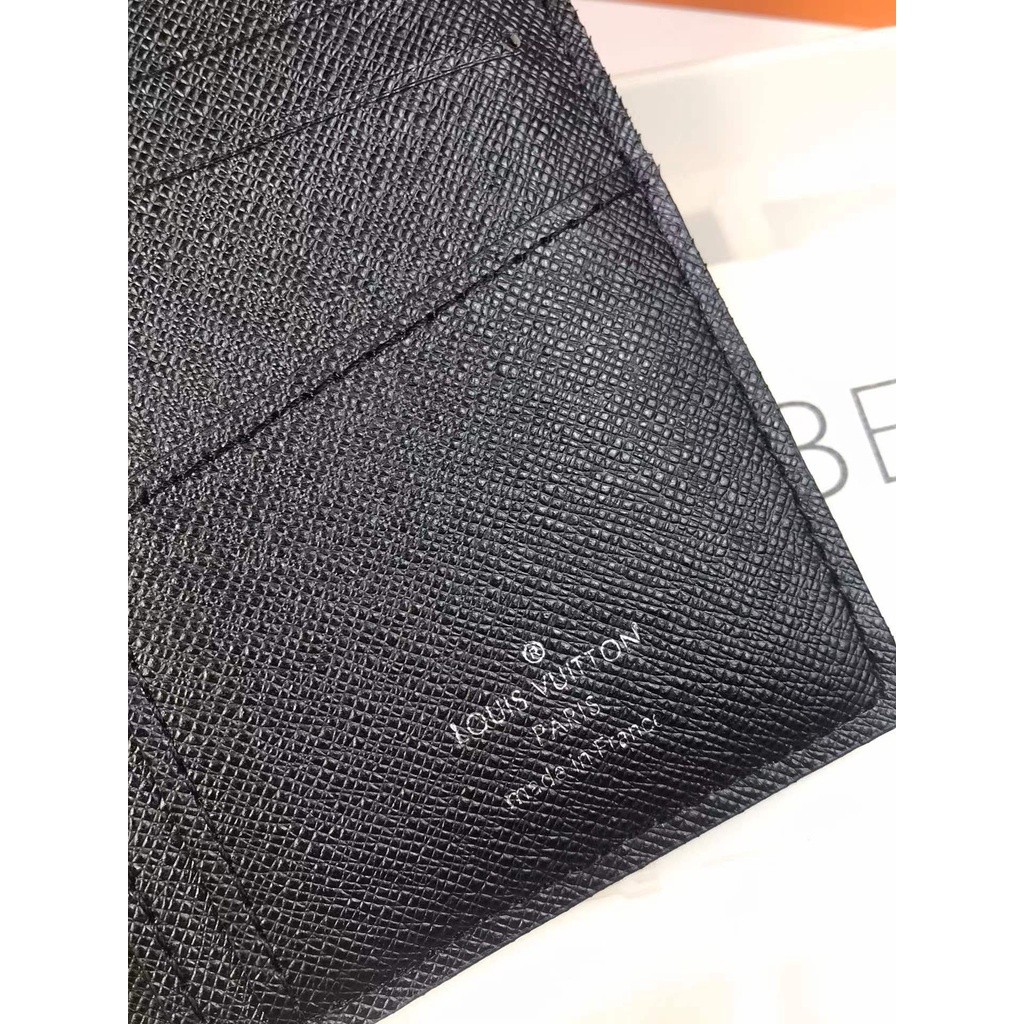 Sẵn sàng giao hàng Ví nam mới của Louis Vuitton LV có hộp M30285