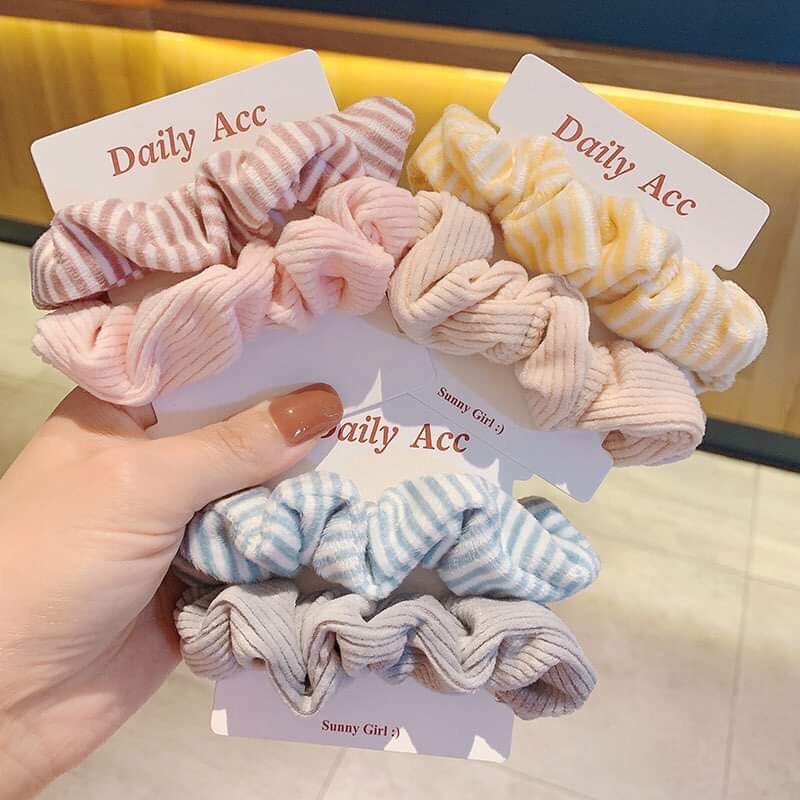 ❄️Set 2 chun buộc tóc scrunchies vải băng lông