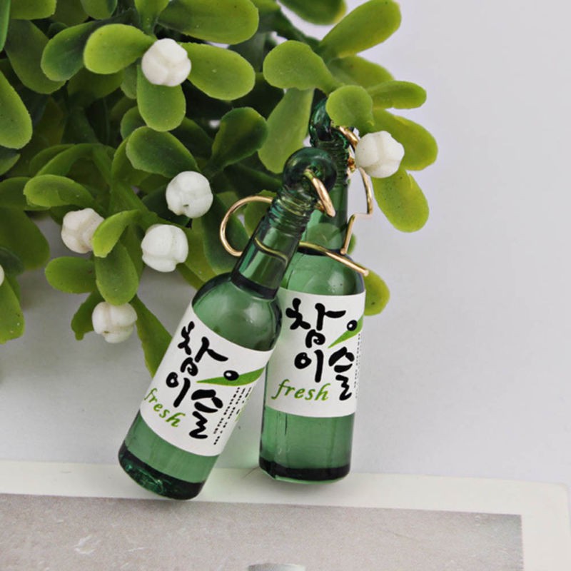 Khuyên tai hình chai bia độc đáo thời trang cho nữ