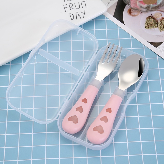 Set thìa dĩa inox 304 Baby love tim có hộp đựng sịn xò