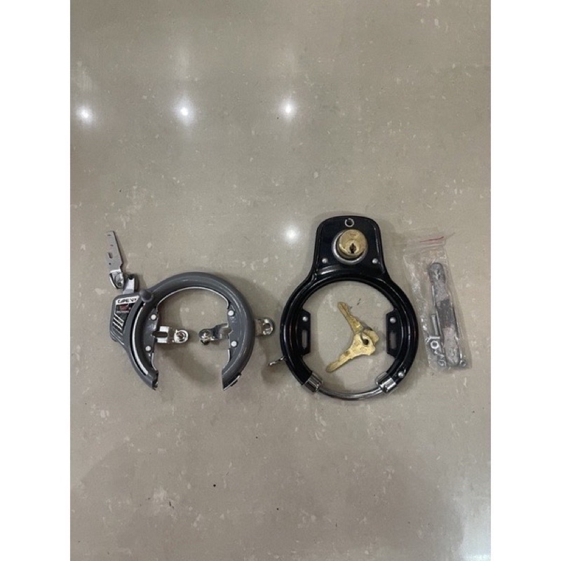 Khoá càng cua xe đạp