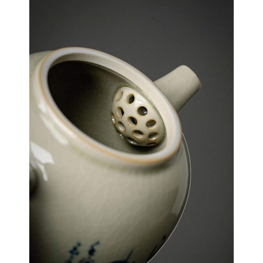 Ấm Sứ Cảnh Đức vẽ tay Họa tiết Sơn Thủy Đẹp Mắt 210 ml