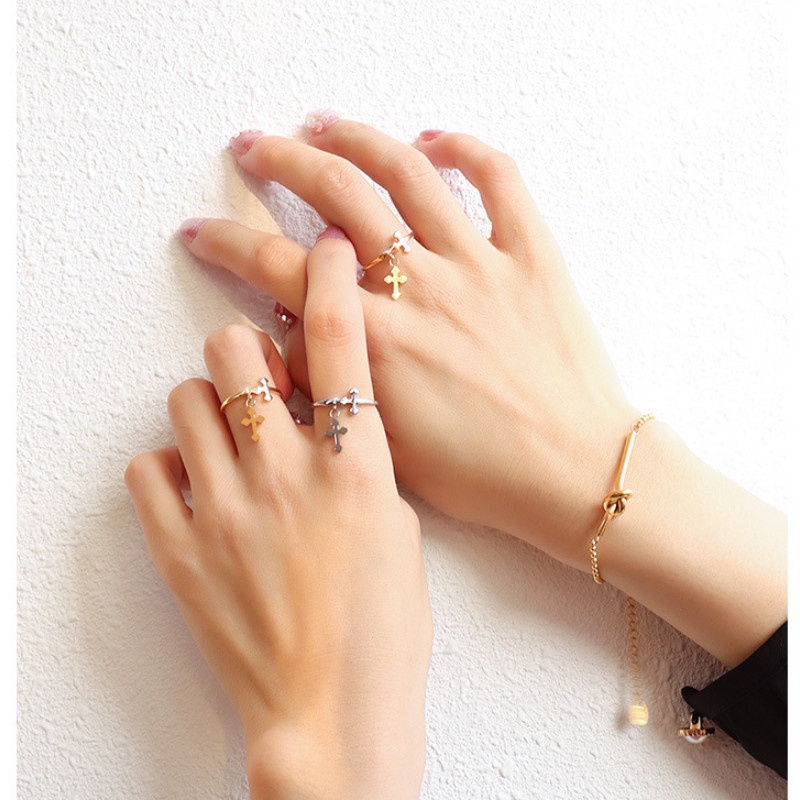 Nhẫn Nữ Titan Ko Han Rỉ Thánh Giá Tòn Ten TT 4034