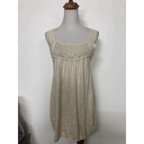 size M to L nhỏ áo len mongtoghi mềm 2 dây bản to form bầu đan xinh màu nude mới
