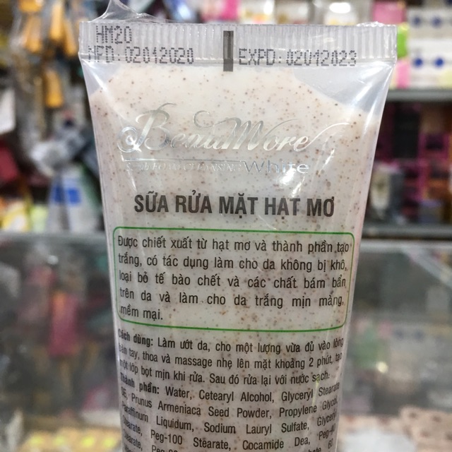 Sữa rửa mặt hạt mơ làm trắng da Beaumore 120g