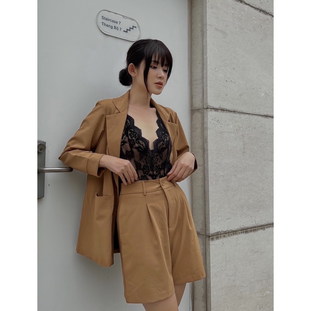 - Set Vest Và Quần Short Công Sở, Cá Tính Valery Pale Brown