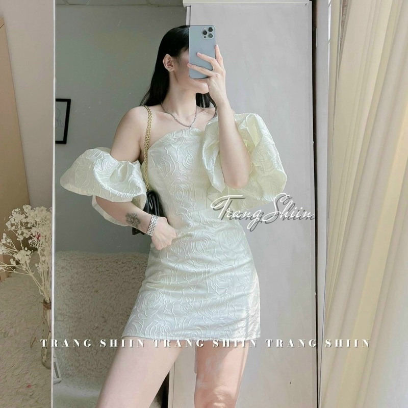 Đầm gấm body cúp ngực tay phồng 🤩