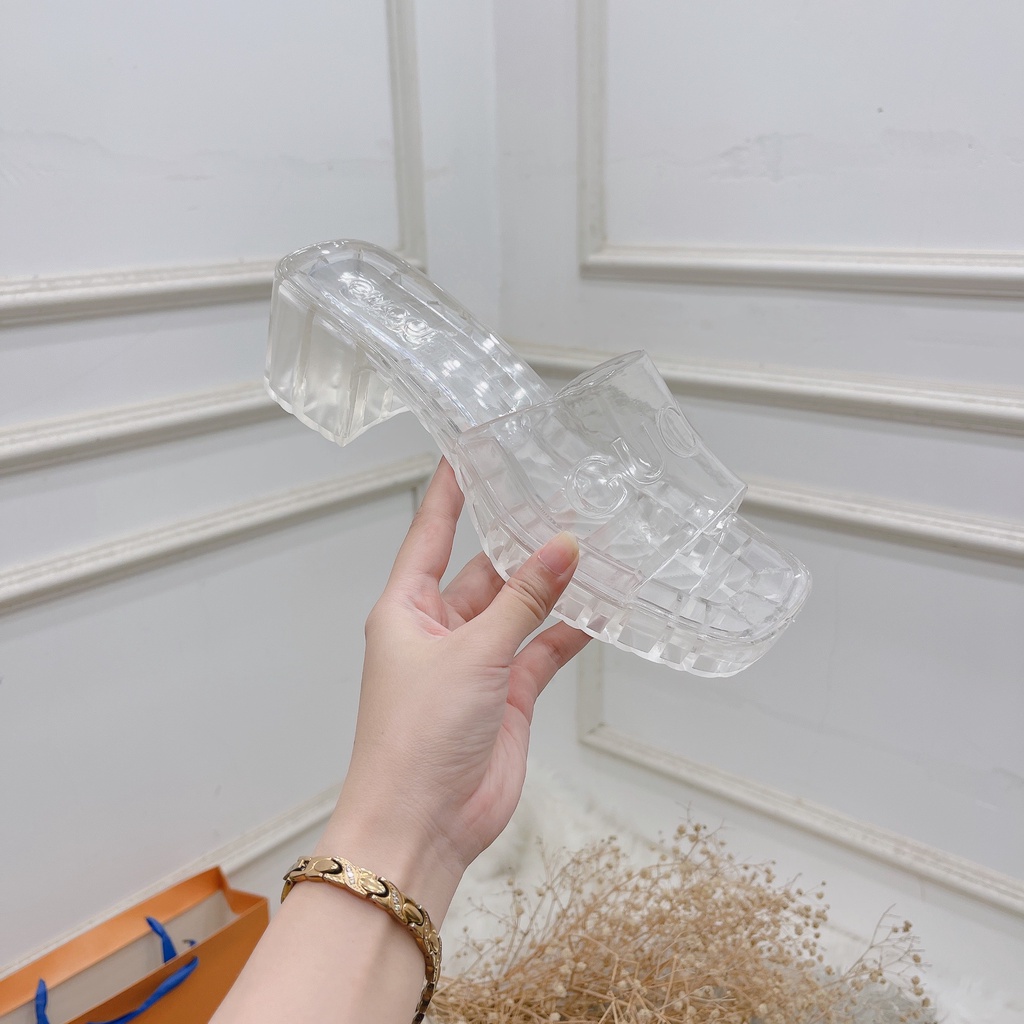 Guốc nhựa thơm siêu hot  full size, full màu