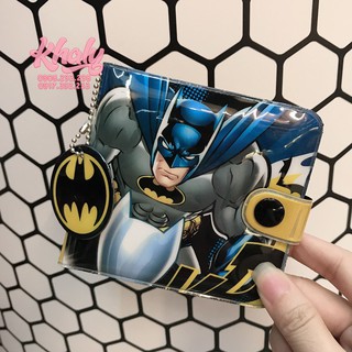 BÓP VÍ TIỀN NHỎ 2 MẶT HÌNH NGƯỜI DƠI BATMAN CHẠY XE MÀU XANH VÀNG CỰC BÉ TRAI (THÁI LAN) - 80BMNG0017 (9.5x9cm)