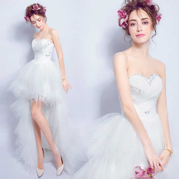 ✻Váy cưới của thiên thần Hàn Quốc ống sexy đầu ngắn phía trước và đuôi dài váy cưới lông vũ cô dâu bán buôn 611