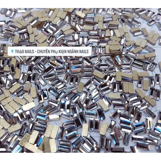 Đá chữ nhật gắn móng ( 100v )