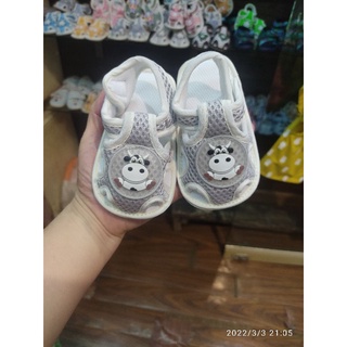Dép tập đi cho bé