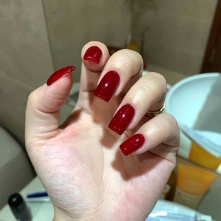 Sơn đỏ bóng kính