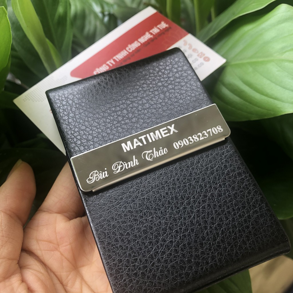 Ví đựng thẻ căn cước, hộp đựng ATM name card có khắc tên dáng đứng hiện đại