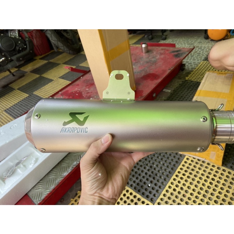 Pô Akrapovic R3 cho Xsr155