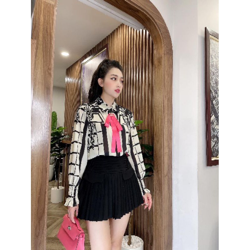 Chân váy xếp ly nắp túi hàng QC