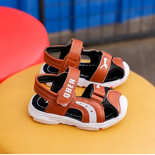 Sandal bít mũi bé trai êm chân - B125 (ĐỦ SZ TỪ 21-30)