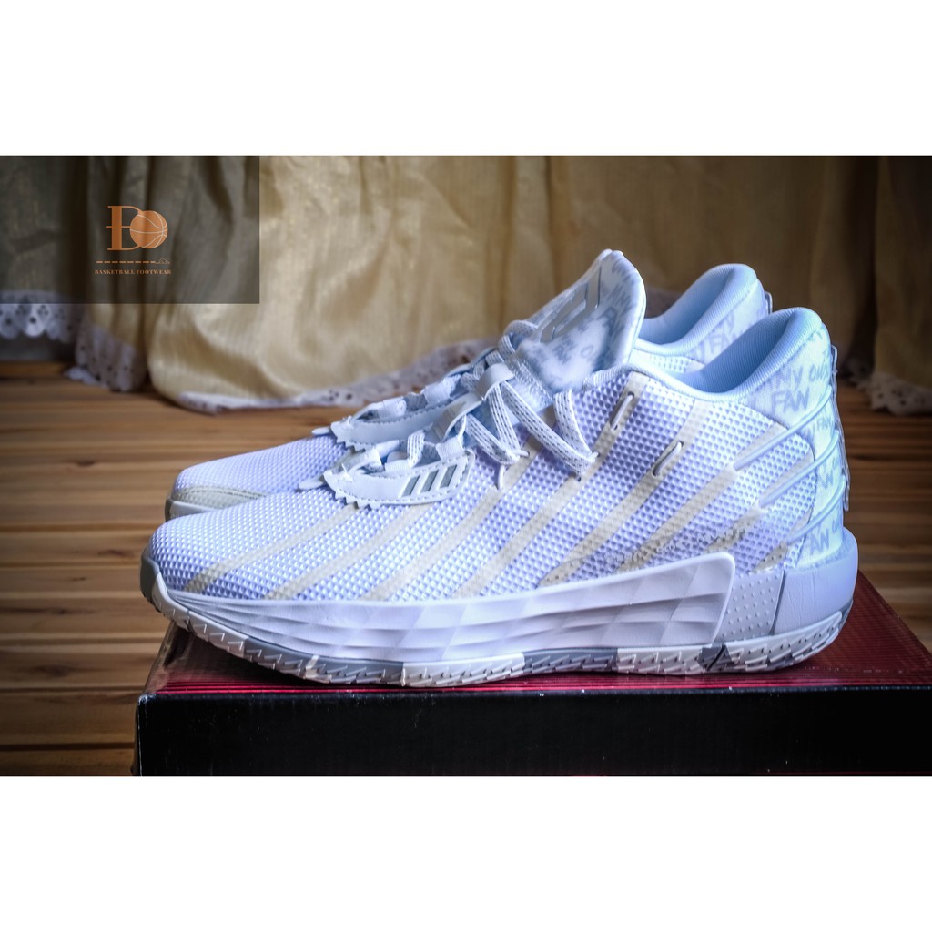 Giày bóng rổ Dame 7