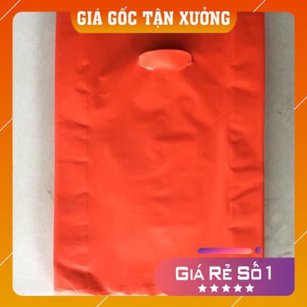 1 chiếc túi đựng hàng đỏ 1k