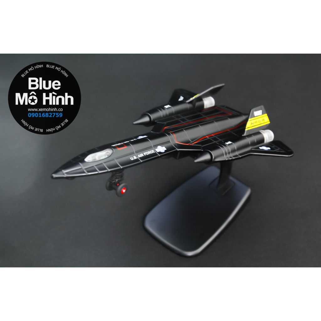 Mô hình máy bay bằng kim loại