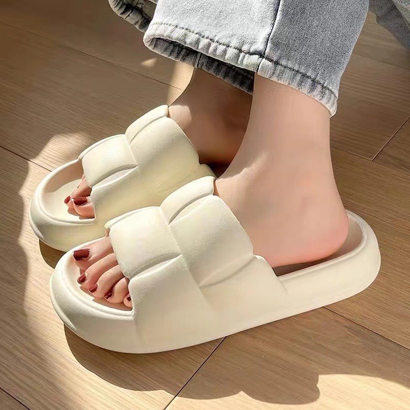 Dép quai ngang nữ, dép văn phòng xinh xắn đế bánh mì cực êm, đính hình phi hành gia đáng yêu