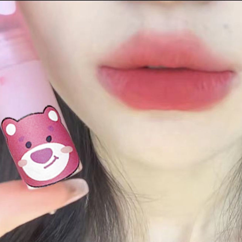 Son Kem Màu Nhung Lì Lâu Trôi Không Thấm Nước Thiết Kế Hình Gấu Dễ Thương