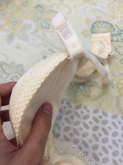 Áo ngực Thái 2306 mút dày 6cm nâng ngực