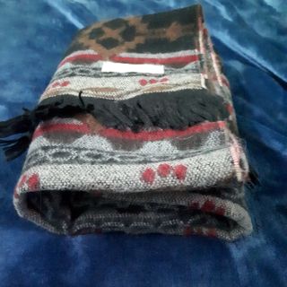 Khăn len dạ thổ cẩm