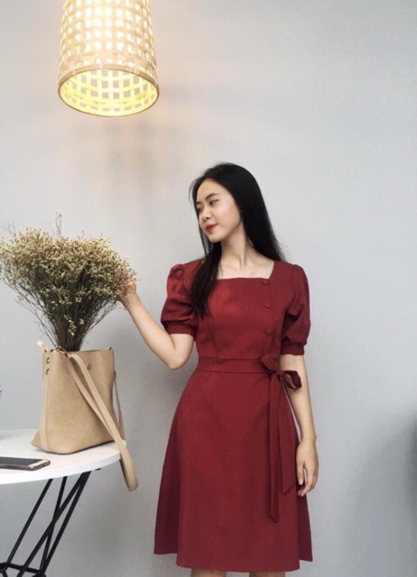 Đầm hồng cổ vuông nút bọc xt | BigBuy360 - bigbuy360.vn