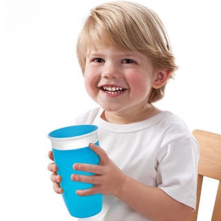CỐC TẬP UỐNG 360 độ Munchkin