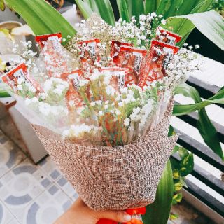 bó hoa kẹo kitkat 10 thanh