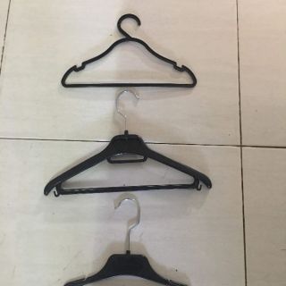 Móc nhựa treo quan ao