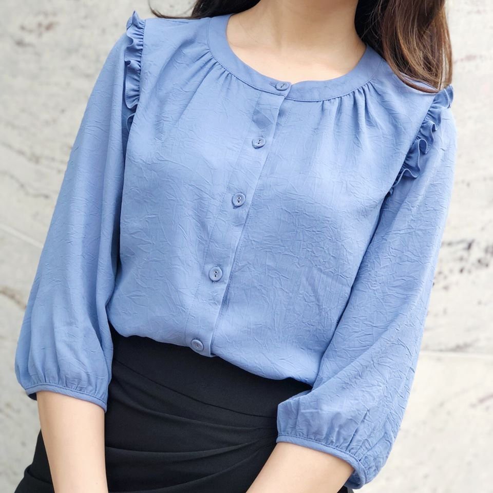 Áo sơ mi công sở cổ tròn nhấn bèo vai tay lửng màu xanh thanh lịch thời trang Gloria shop