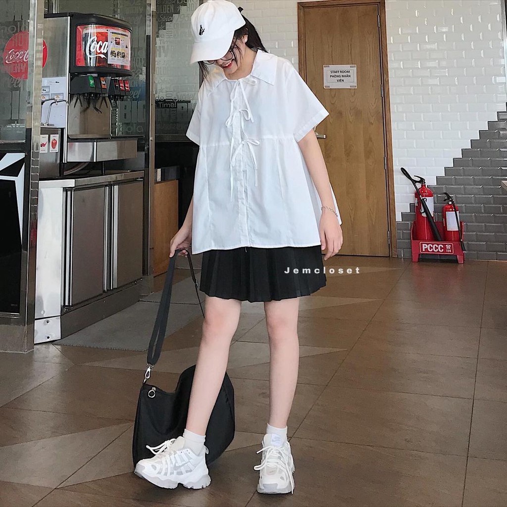 Áo Babydoll Xẻ Tà JEM CLOSET Form Rộng Áo Kiểu Babydoll Hai Màu Trắng Và Đen Cá Tính Mix Đồ Siêu Xinh Poppin 10044
