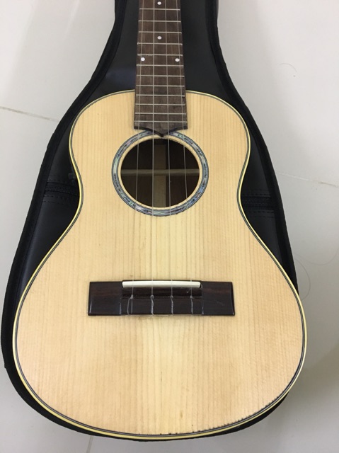 Ukulele điệp ( kèm tuner )