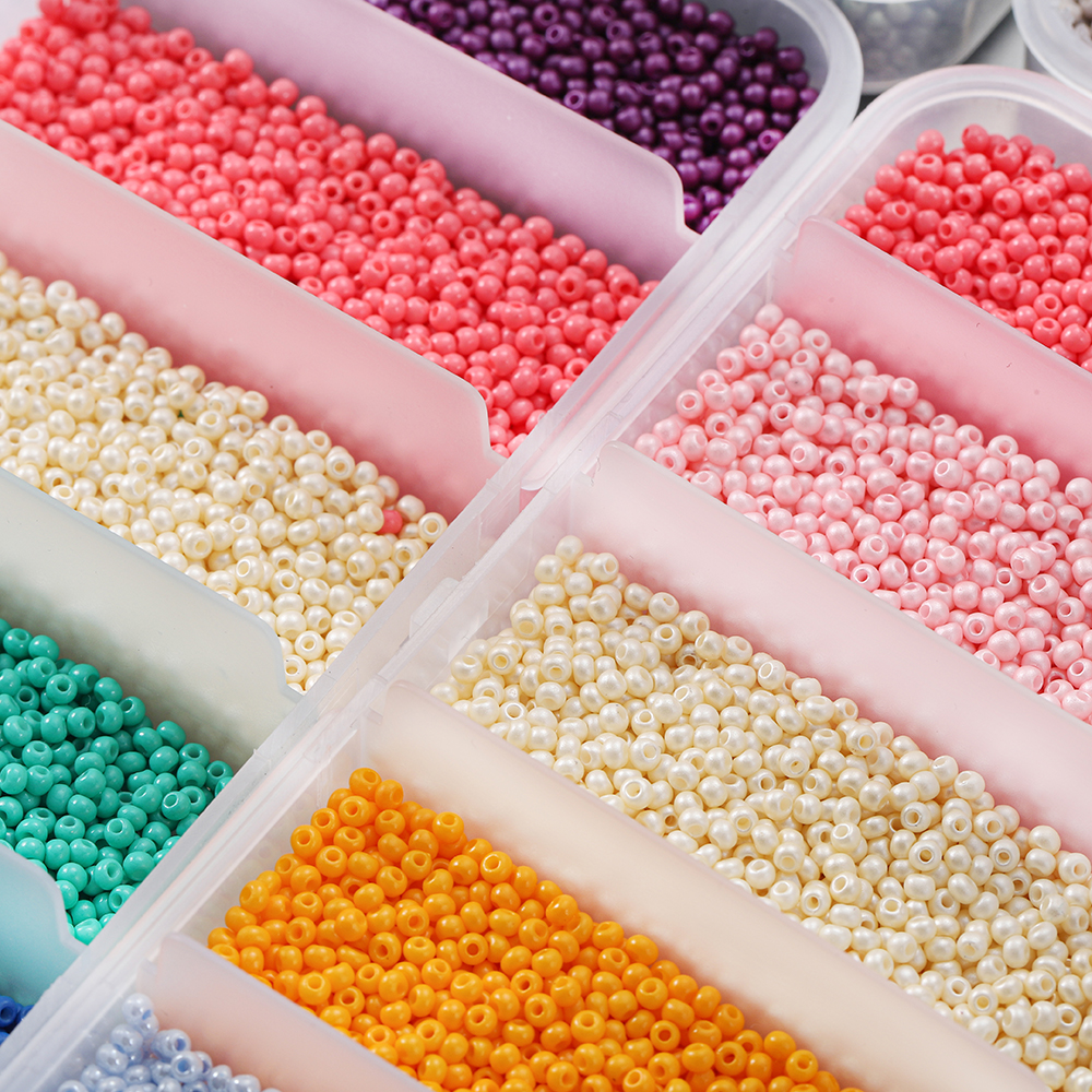 Hộp 9000 hạt cườm 2mm dùng để làm trang sức nhiều màu sắc xinh xắn tiện lợi