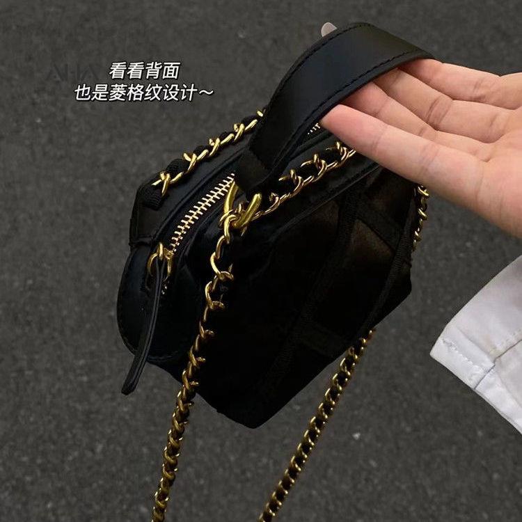 Túi đeo chéo AHA mini chất liệu nylon satin phối dây xích thời trang