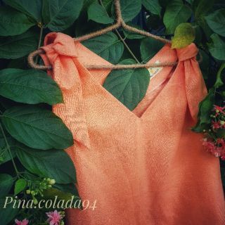 Áo linen cột nơ vai - Hình thật