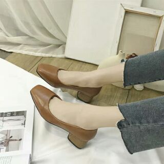 Giày mũi bằng