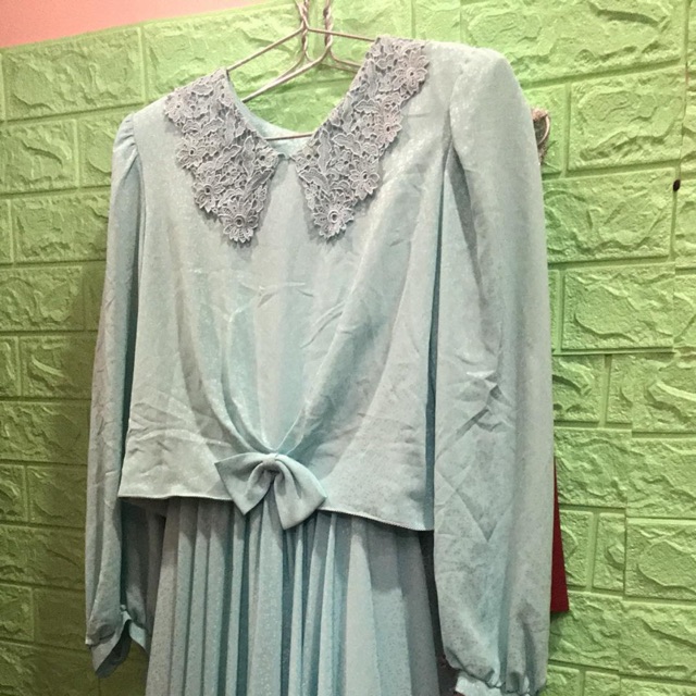 Đầm diễm lê