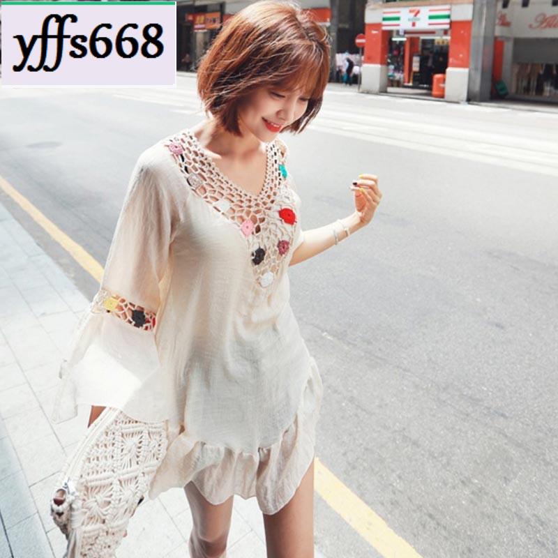 Áo kiểu nữ cổ chữ V khoét sâu gợi cảm | BigBuy360 - bigbuy360.vn