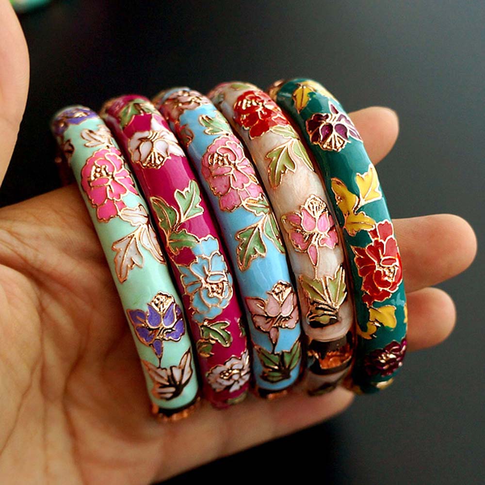 Vòng tay thiết kế phong cách vintage thời trang