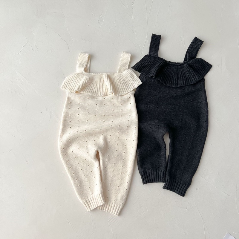 Set quần yếm len kèm áo thun cho bé_