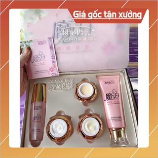 Bộ đôi  mỹ phẩm hoàng cung