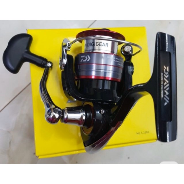Máy câu cá daiwa MGS 4000
